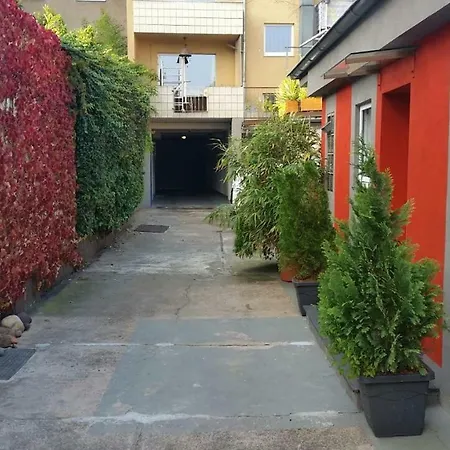Schmitz Apartment *